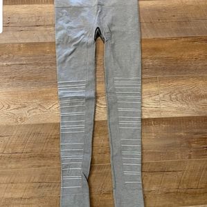 Blanqi maternity/postpartum compression legging size medium- Like New